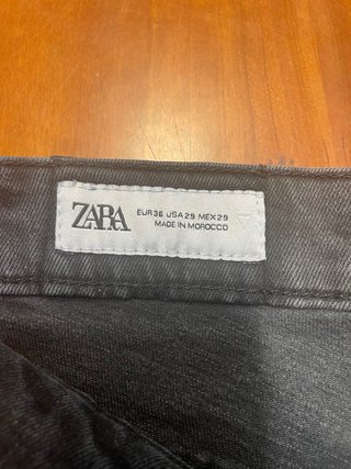 Pantalón Vaquero Zara negro talla 36