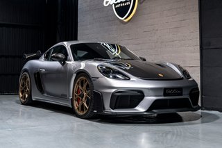 Porsche Cayman GT4 RS