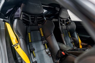 Porsche Cayman GT4 RS