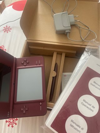 Nintendo DS XL Roja