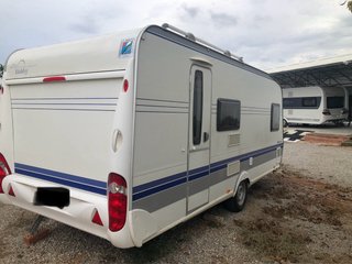 Caravana Hobby 500 KMFe De Luxe (1400Kg)
