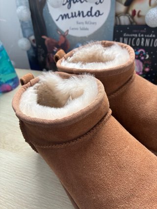 Botas UGG con plataforma marrones