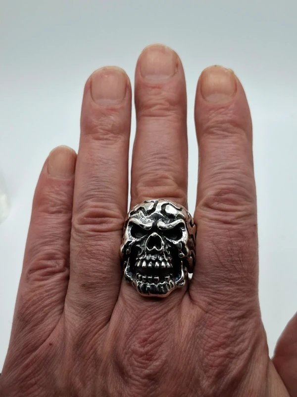 Anillo en Plata 925 con Calavera gotico