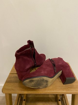 Botines de ante burdeos