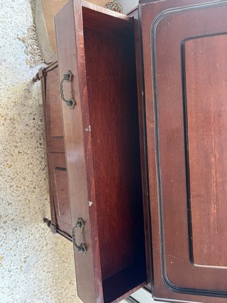 Escritorio antiguo de madera