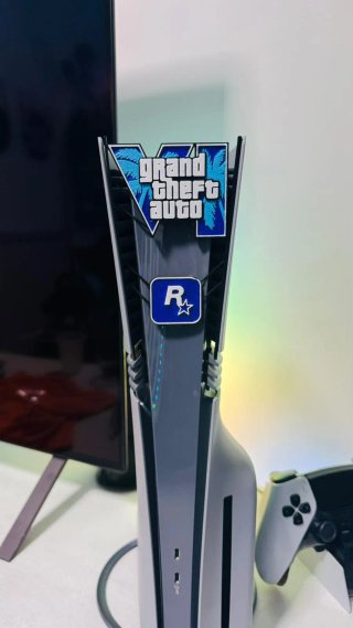 Tapa vertical y horizontal GTA VI para PS5