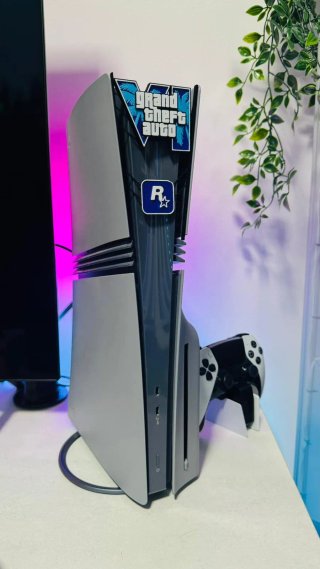 Tapa vertical y horizontal GTA VI para PS5