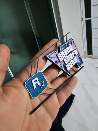 Tapa vertical y horizontal GTA VI para PS5