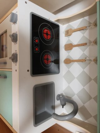 Cocinita de madera para niños
