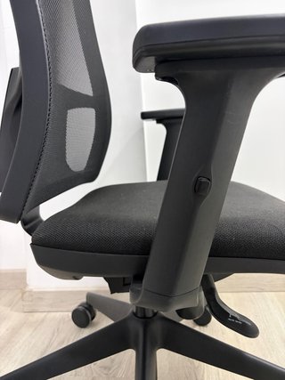 Silla oficina DelaOliva ergonómica malla