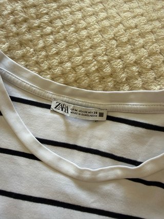 Camiseta Zara Rayas Blancas y Negras Talla M