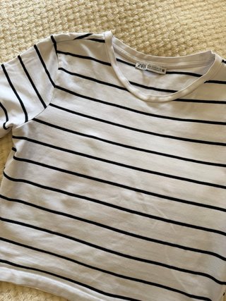 Camiseta Zara Rayas Blancas y Negras Talla M