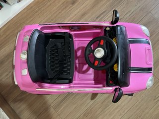 Coche eléctrico infantil rosa