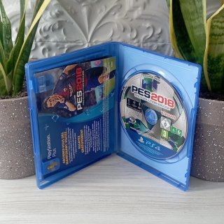 PES 2018: Pro Evolution Soccer PS4