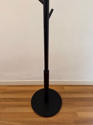 Perchero negro 1.70m