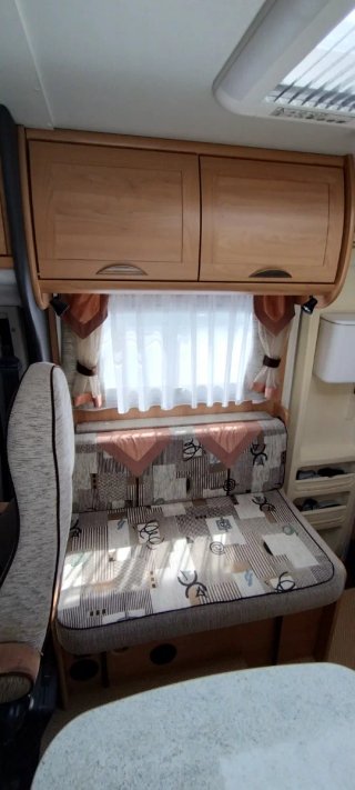 Autocaravana gama alta Bürstner Privilège T615