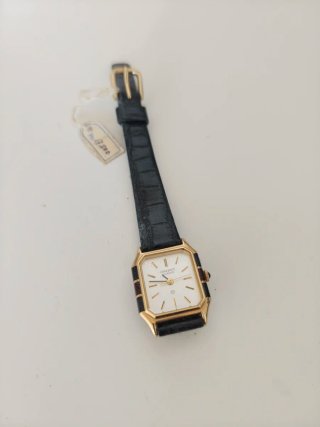 Reloj Orient Quartz 21mm Dorado y Negro
