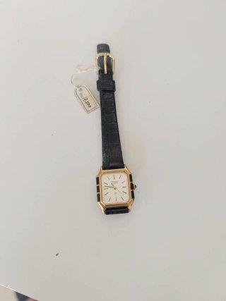 Reloj Orient Quartz 21mm Dorado y Negro