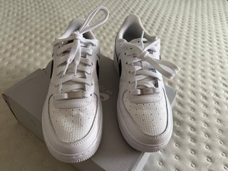 Sapatilhas Nike Air Force 1 Envio pelo correio