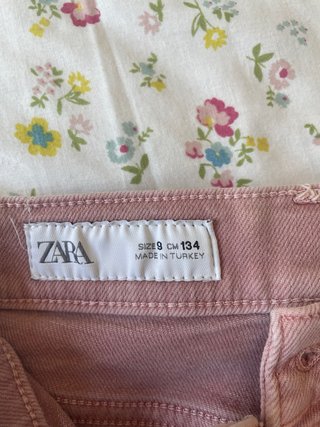 Pantalones rosas de campana