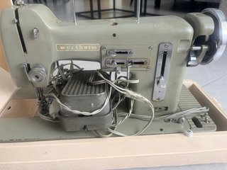 Máquina de coser Wertheim