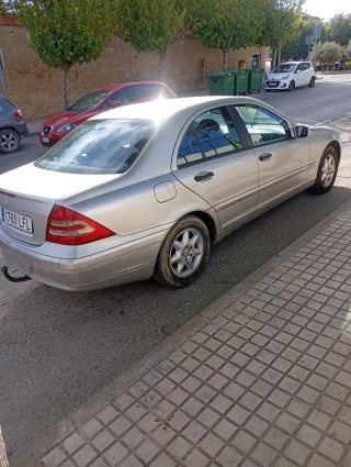 Mercedes-Benz Clase C 2003