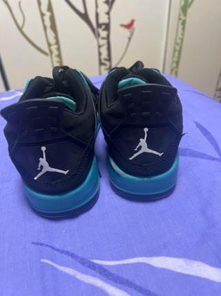 Jordan Retro 4