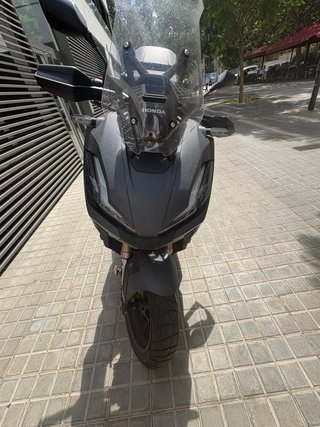 Honda ADV 350 Negro Mate
