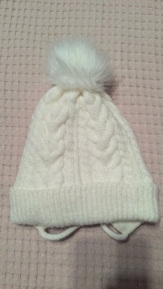 Gorros de lana forrados con pompón
