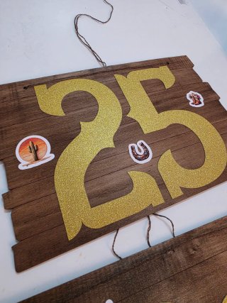 Carteles 25 Años Temática Oeste