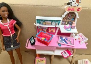 Barbie Veterinaria con accessori