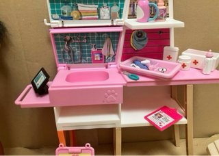 Barbie Veterinaria con accessori