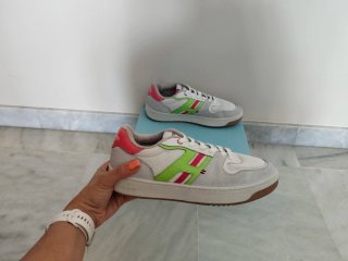 Zapatillas HOFF blancas y verdes