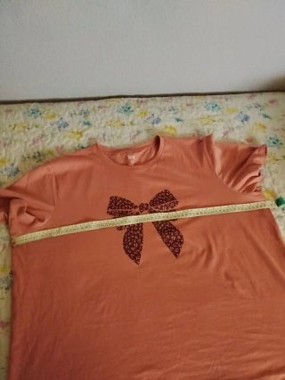 Camiseta rosa lazo estampado  XXL