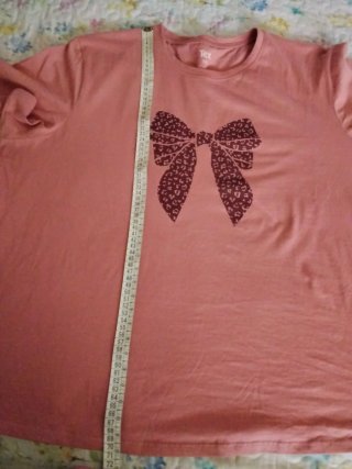 Camiseta rosa lazo estampado  XXL