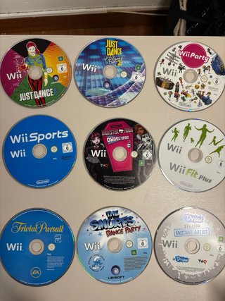 Nintendo Wii + 2 mandos + juegos + complementos