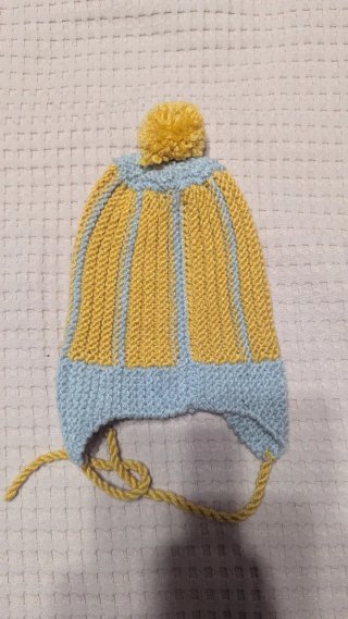 4 Gorros hechos a mano de lana para bebé