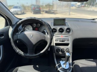 Peugeot 308 SW 2012