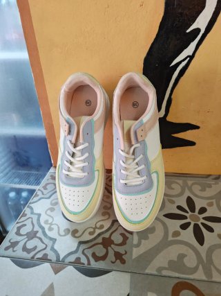 Zapatillas SAYE diferentes colores