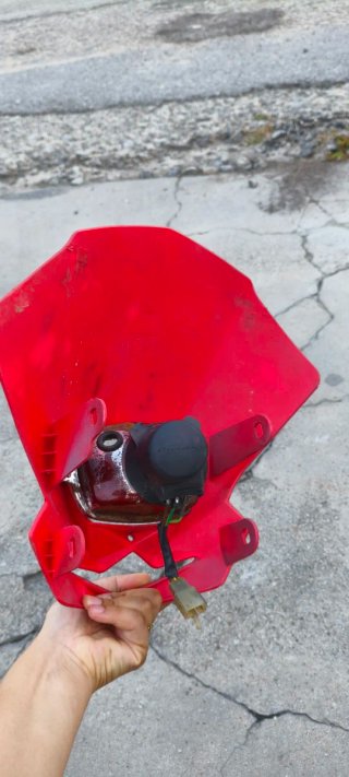 Porta farol moto vermelho
