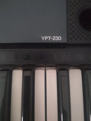 Piano Yamaha YPT-230