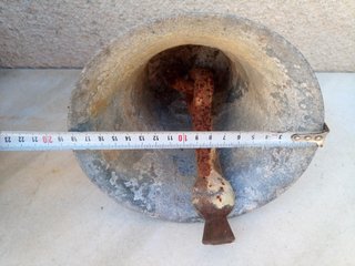 Campana antigua