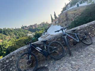 Bicicleta Eléctrica Gris