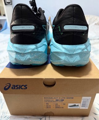 Zapatillas Asics Novablast 4 Lite-Show