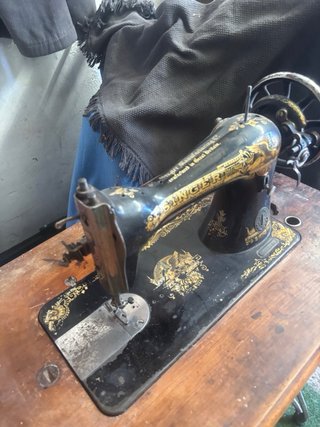 Máquina de coser Singer antigua