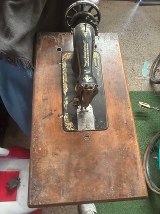 Máquina de coser Singer antigua