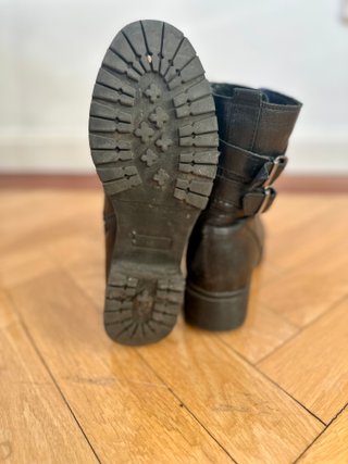 Botas negras de mujer