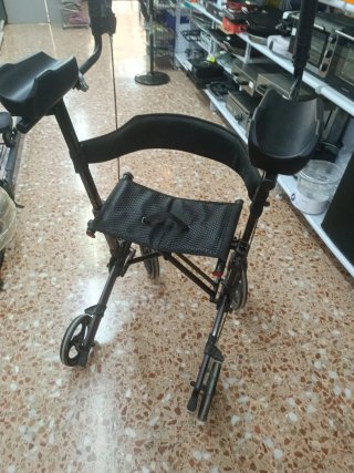 Andador plegable con asiento
