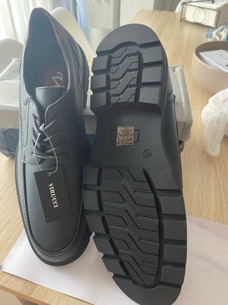 Zapatos VIRUCCI negros talla 42