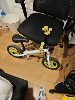 Bicicleta de equilibrio infantil